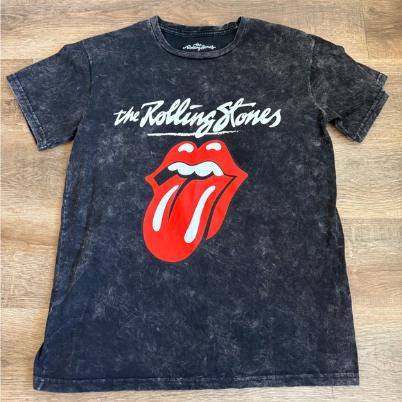 the Rolling Stones Tops - The Rolling Stones Black Tee with Red Tongue Logo
